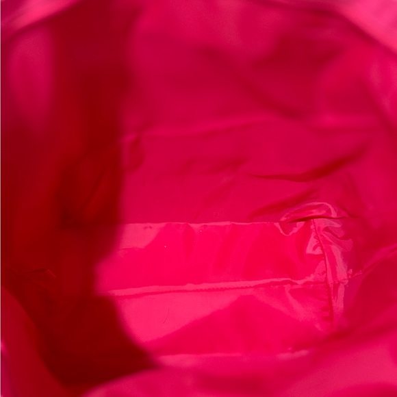 😍👙Victoria’s Secret Colorblock Tote👙😍(limited edition newspaper vol 1) - Picture 5 of 10